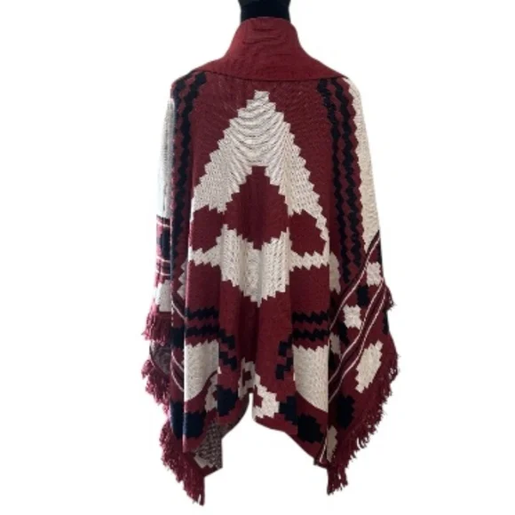 Authentic L’AGENCE Austin Jacquard Cape in Red Aztec | Size XXS - Picture 7 of 12